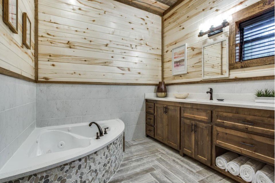 14-Rustic-Mountain-Lodge-Bathroom-2a